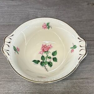 Vintage Homer Laughlin 1953 Eggshell Georgian Rose and Scroll Lugged Bowl